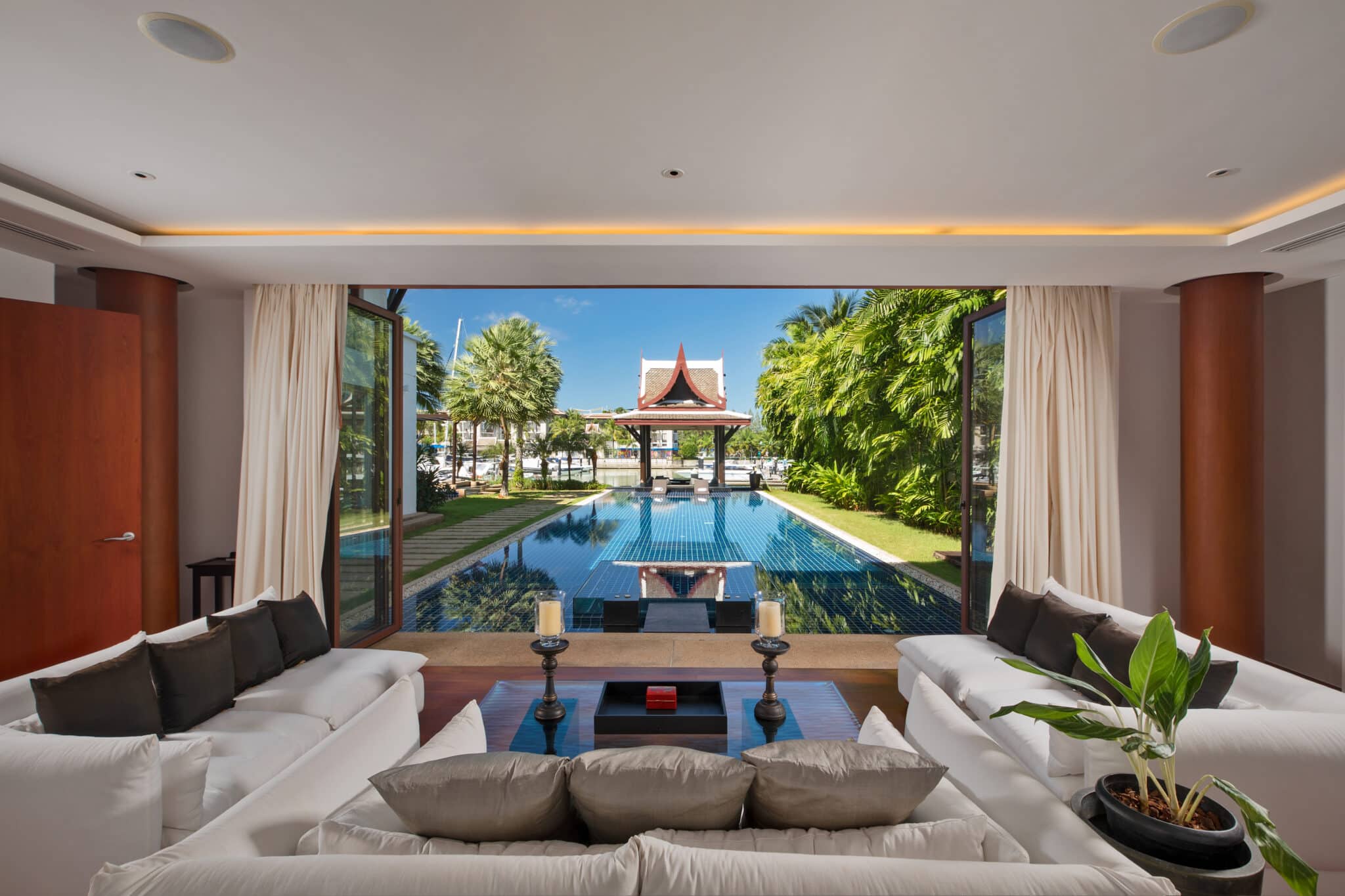Royal Phuket Marina — Королевская вилла с частным причалом в аренду и на продажу